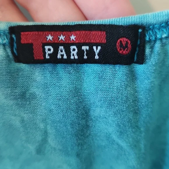 T Party Fringe Tank Top - Picture 4 of 6